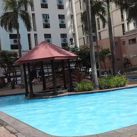 California Garden Square Condo Manila Exterior photo