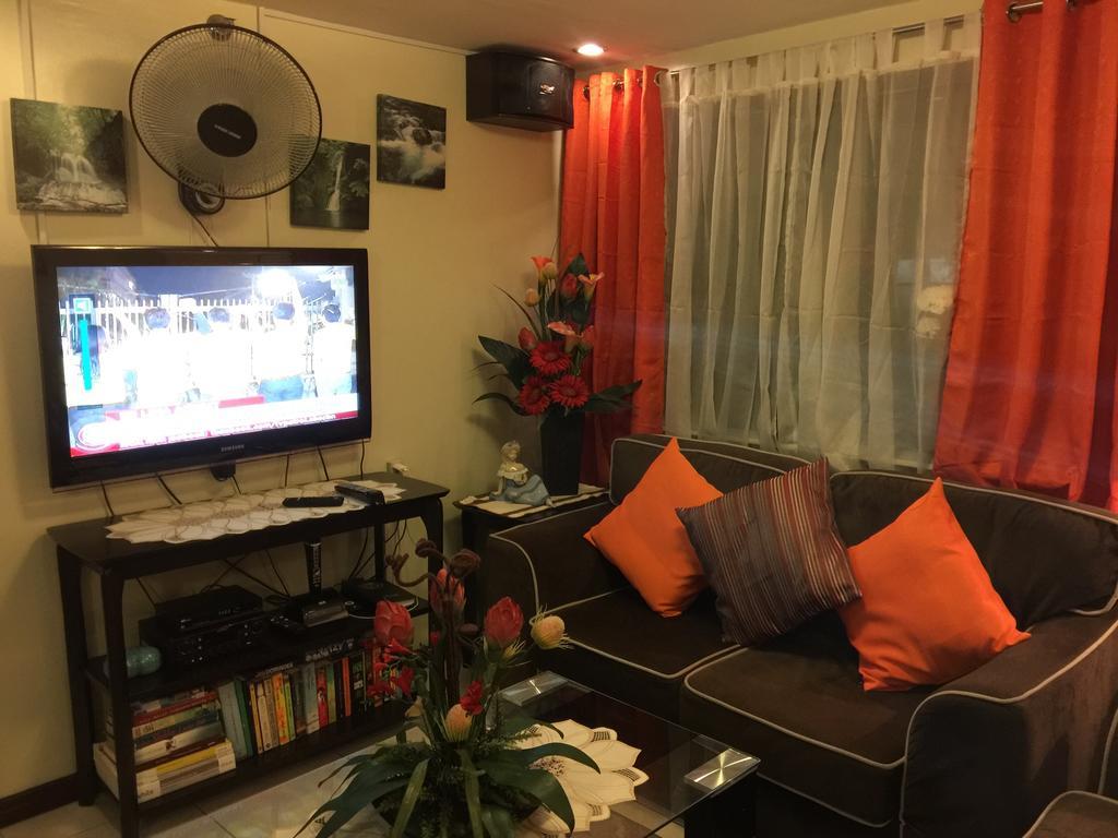 California Garden Square Apartment Manila